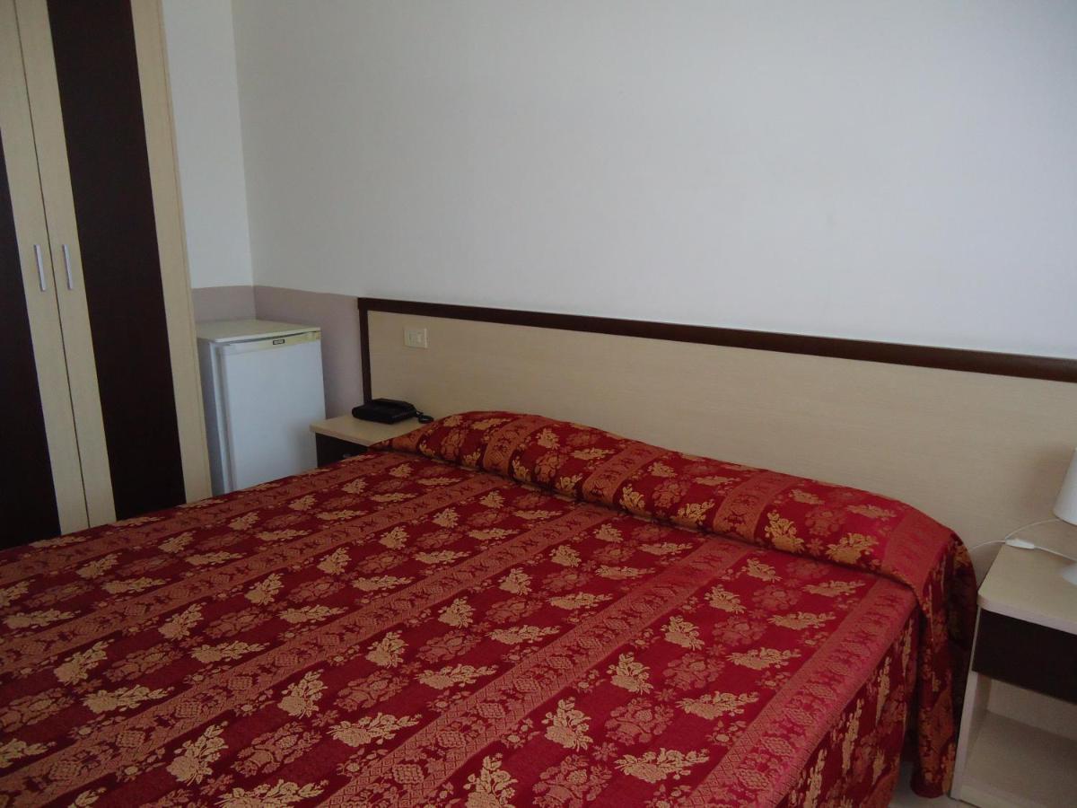 Motel Boston Silvi Marina Zewnętrze zdjęcie