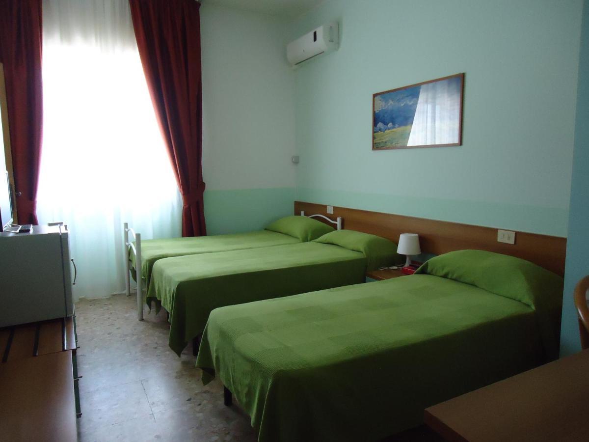 Motel Boston Silvi Marina Zewnętrze zdjęcie
