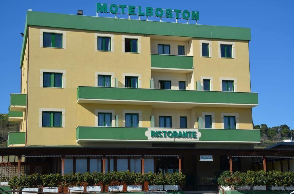 Motel Boston Silvi Marina Zewnętrze zdjęcie